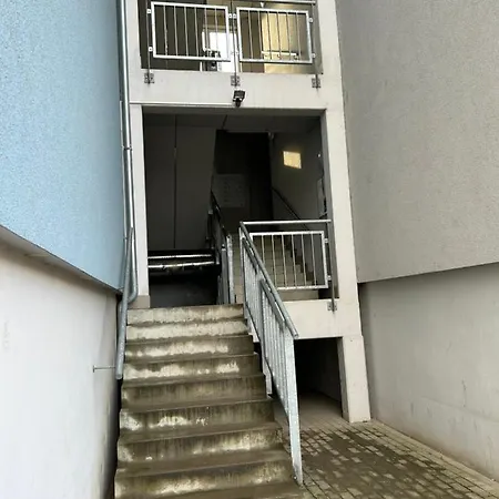 Cozy Studio In Neighbourhood With Prague Lägenhet *